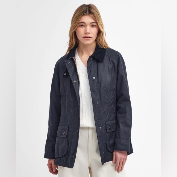 Barbour Classic Beadnell Waxed Navy Utility Jacket - Picture 10 of 17